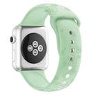 Four-leaf Clover Embossing Silicone Watch Band For Apple Watch Ultra 49mm / Series 8&7 45mm / SE 2&6&SE&5&4 44mm / 3&2&1 42mm(Light Green) - 1