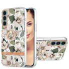 For Motorola Moto G200 Ring IMD Flowers TPU Phone Case(Green Gardenia) - 1