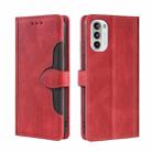 For Motorola Moto G52 4G / G82 5G Skin Feel Magnetic Buckle Leather Phone Case(Red) - 1