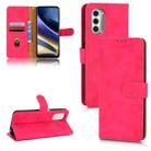 For Motorola Moto G52 JP Version Skin Feel Magnetic Flip Leather Phone Case(Rose Red) - 1