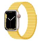 Silicone Magnet Watch Band For Apple Watch Ultra 49mm / Series 8&7 45mm / SE 2&6&SE&5&4 44mm / 3&2&1 42mm(Yellow) - 1