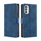 For Motorola Moto G52 4G/G82 5G Skin Feel Crocodile Magnetic Clasp Leather Phone Case(Blue) - 1