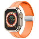 Magnetic Fold Clasp Silicone Watch Band For Apple Watch Ultra 49mm / Series 8&7 45mm / SE 2&6&SE&5&4 44mm / 3&2&1 42mm(Orange) - 1