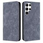 For Samsung Galaxy S22 Ultra 5G Ethnic Embossed Adsorption Leather Phone Case(Grey) - 1