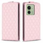 For Motorola Edge 40 5G Diamond Lattice Vertical Flip Leather Phone Case(Pink) - 1