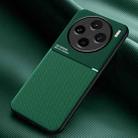 For vivo X100 Classic Tilt Strip Grain Magnetic Shockproof PC + TPU Phone Case(Green) - 1