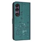 For Sony Xperia 1 VII Embossed Kitten Phone Leather Case with Lanyard(Dark Green) - 3
