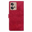 For Motorola Moto G32 Lace Floral Embossed Magnetic Buckle PU Phone Case With Wrist Strap(Red) - 3