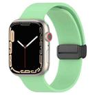 Magnetic Black Buckle Smooth Silicone Watch Band For Apple Watch Series 8&7 45mm / SE 2&6&SE&5&4 44mm / 3&2&1 42mm(Light Green) - 1