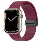 Magnetic Black Buckle Smooth Silicone Watch Band For Apple Watch Series 9&8&7 41mm / SE 3&SE 2&6&SE&5&4 40mm / 3&2&1 38mm(Burgundy) - 1