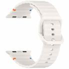 For Apple Watch SE 2023 44mm Wavy Grain Stitched Silicone Watch Band(Starlight) - 3