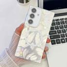For Samsung Galaxy A25 5G Plating Texture MagSafe TPU Phone Case with Glitter Lens Film(White Feathers) - 1