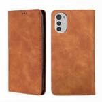 For Motorola Moto E32 4G Skin Feel Magnetic Horizontal Flip Leather Phone Case(Light Brown)