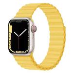 Silicone Magnet Watch Band For Apple Watch Ultra 49mm / Series 8&7 45mm / SE 2&6&SE&5&4 44mm / 3&2&1 42mm(Yellow)