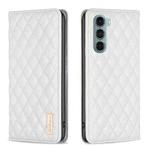 For Motorola Moto G200 5G / Edge S30 5G Diamond Lattice Magnetic Leather Flip Phone Case(White)