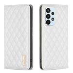 For Samsung Galaxy A23 / M23 / M13 4G Diamond Lattice Magnetic Leather Flip Phone Case(White)
