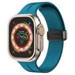 Solid Color Magnetic Buckle Silicone Watch Band For Apple Watch Ultra 49mm / Series 8&7 45mm / SE 2&6&SE&5&4 44mm (Cyan)