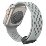 Magnetic Clasp Silicone Watch Band For Apple Watch Ultra 49mm&Watch Ultra 2 49mm / Series 9&8&7 45mm / SE 3&SE 2&6&SE&5&4 44mm / 3&2&1 42mm(Cloud Grey)