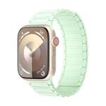 For Apple Watch Series 8 41mm Magnetic Loop Silicone Watch Band(Light Mint)