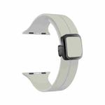For Apple Watch Series 9 41mm Magnetic Square Buckle Silicone Watch Band(Starlight)