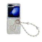 For Samsung Galaxy Z Flip5 Pearlescent Shell Texture Heart Pattern Phone Case with Bracelet(White)