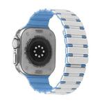 For Apple Watch Ultra 2 49mm Two-color Magnetic Silicone Watch Band(Antique White Mist Blue)