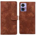 For Motorola Edge 30 Lace Floral Embossed Magnetic Buckle PU Phone Case With Wrist Strap(Brown)