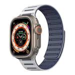 For Apple Watch 46mm / 49mm / 45mm / 44mm Cylinder Magnetic Two-color Loop Silicone Watch Band(White Midnight Blue)