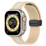 Magnetic Clasp Two-Color Silicone Watch Band For Apple Watch Ultra 49mm(Khaki + White)