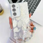 For Samsung Galaxy S24 5G Plating Glitter Texture Chain Wristband TPU Phone Case with Lens Film(White Feathers)