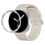 For Samsung Galaxy Watch8 40mm Diamond Bezel and Wavy Grain Stitched Color Buckle Silicone Watch Band(Beige Silver)