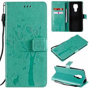 For Motorola Moto G9 Play Tree & Cat Pattern Pressed Printing Horizontal Flip PU Leather Case with Holder & Card Slots & Wallet & Lanyard(Green)