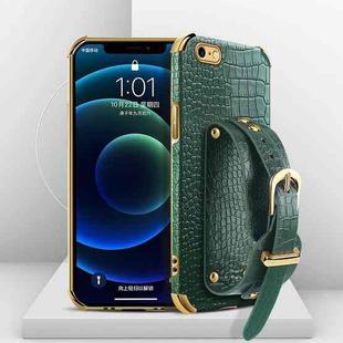 For iPhone SE 2022 / SE 2020 / 8 / 7 Electroplated TPU Crocodile Pattern Leather Case with Wrist Strap(Green)