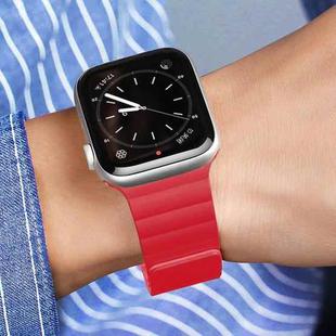 DUX DUCIS Chain Version Magnetic PU Leather Watch Band For Apple Watch Series 7 45mm / 6 & SE & 5 & 4 44mm / 3 & 2 & 1 42mm(Red)