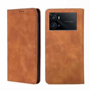 For vivo iQOO 9 Pro 5G Skin Feel Magnetic Horizontal Flip Leather Phone Case(Light Brown)