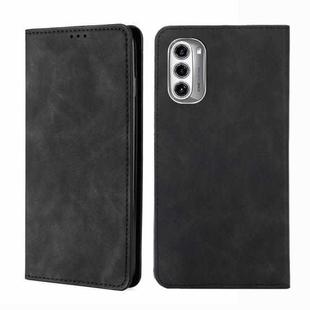 For Motorola MOTO G52j 5G Skin Feel Magnetic Horizontal Flip Leather Phone Case(Black)