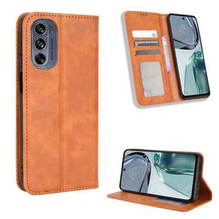 For Motorola Moto G62 5G Magnetic Buckle Retro Texture Leather Phone Case(Brown)