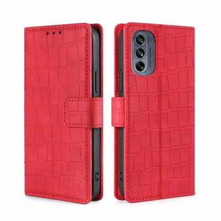 For Motorola Moto G62 5G Skin Feel Crocodile Magnetic Clasp Leather Phone Case(Red)