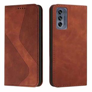 For Motorola Moto G62 5G Skin Feel Magnetic S-type Solid Color Leather Phone Case(Brown)