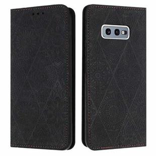 For Samsung Galaxy S10e Ethnic Embossed Adsorption Leather Phone Case(Black)