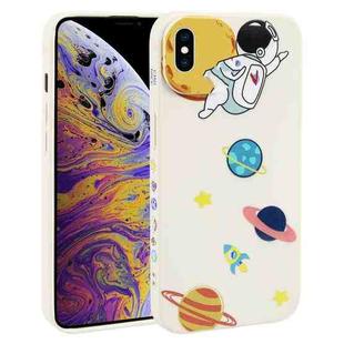 For iPhone XS Max Hug Moon Astronaut Pattern TPU Phone Case(White)