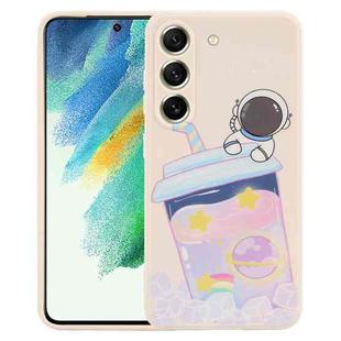 For Samsung Galaxy S21 FE 5G Milk Tea Astronaut Pattern Liquid Silicone Phone Case(White)