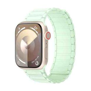 For Apple Watch Series 8 41mm Magnetic Loop Silicone Watch Band(Light Mint)