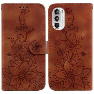 For Motorola Moto G62 5G Lily Embossed Leather Phone Case(Brown)