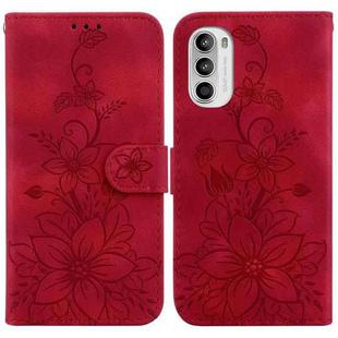 For Motorola Moto G62 5G Lily Embossed Leather Phone Case(Red)