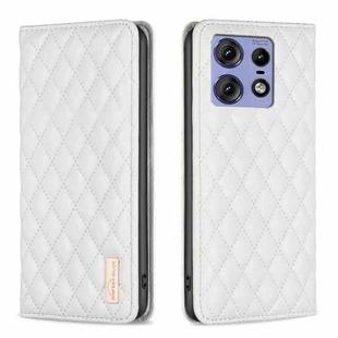 For Motorola Edge 50 Pro 5G Diamond Lattice Magnetic Leather Flip Phone Case(White)