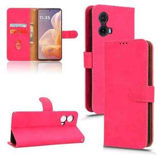 For Motorola Moto G85 / S50 Neo Skin Feel Magnetic Flip Leather Phone Case(Rose Red)