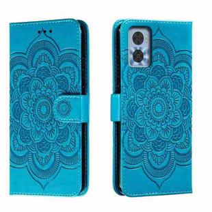 For Motorola Moto E22 Sun Mandala Embossing Pattern Phone Leather Case(Blue)