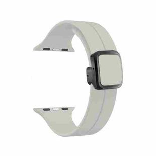 For Apple Watch Series 9 45mm Magnetic Square Buckle Silicone Watch Band(Starlight)