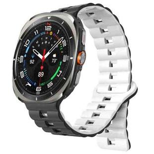 For Samsung Galaxy Watch Ultra 47mm Reverse Buckle Two Color Magnetic Silicone Watch Band(Black+White)